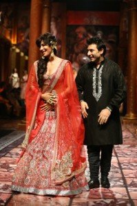 India_Bridal_Fashion_Week_Delhi_2013_-_Chitrangada_Singh_as_the_showstopper_for_Suneet_Varma_s_Collection