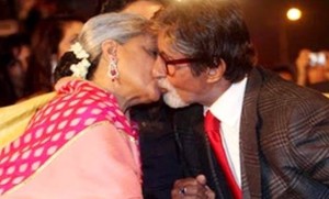 Jaya & Amitabh Bachchan_Smooch_Screen Awards