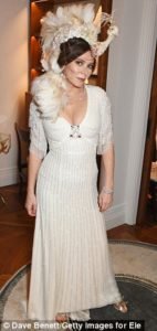 swan_anna_friel
